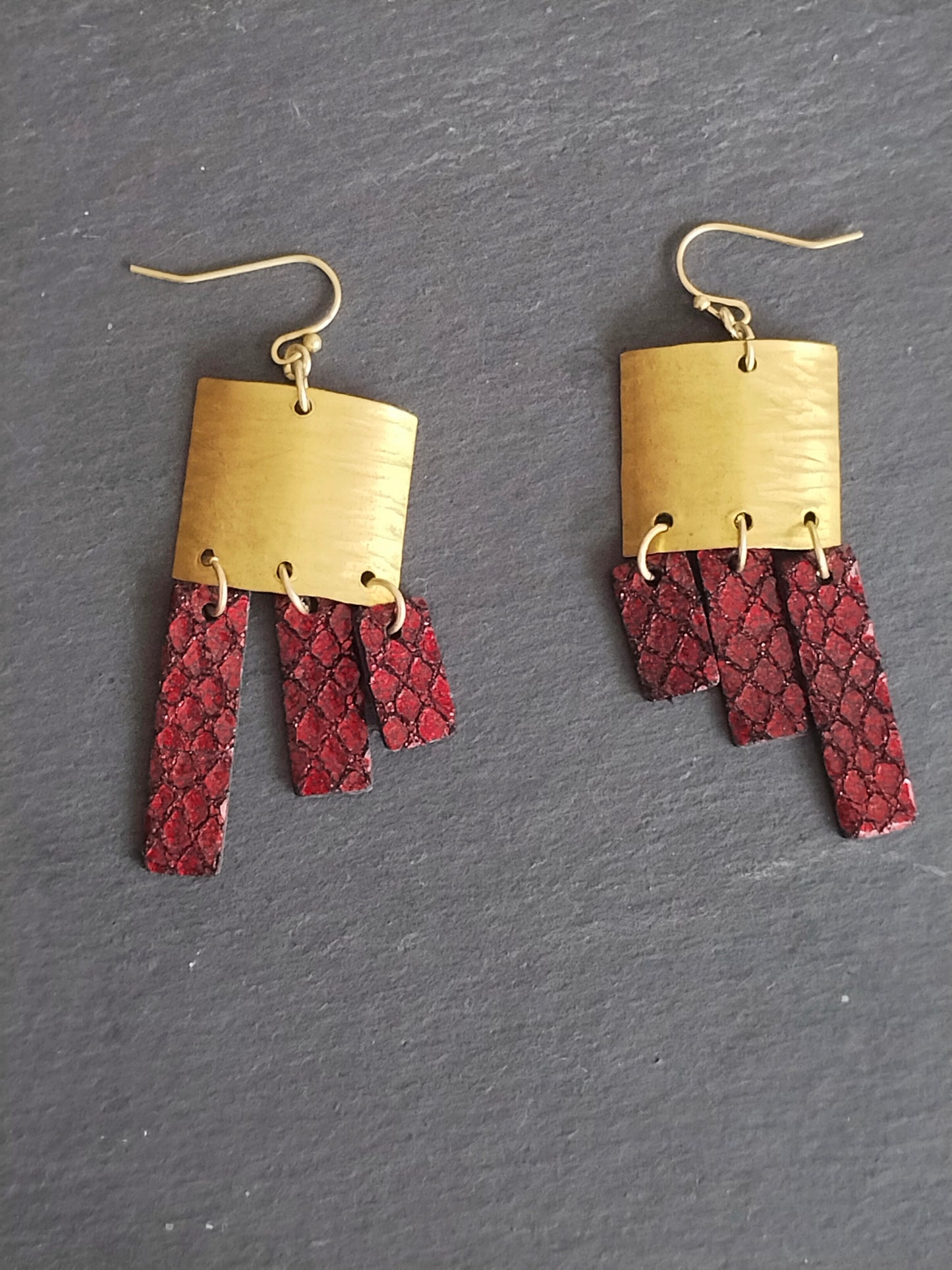 Cuadrado laton + cuero