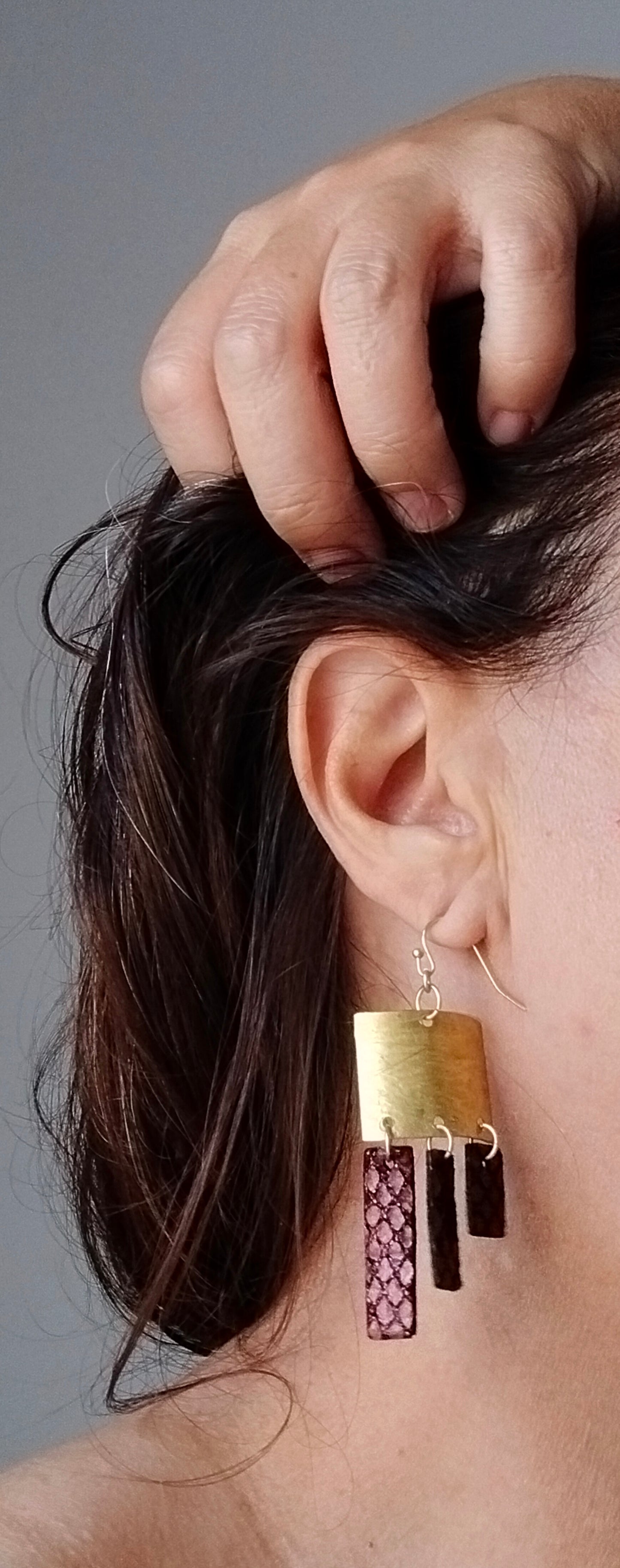 Cuadrado laton + cuero